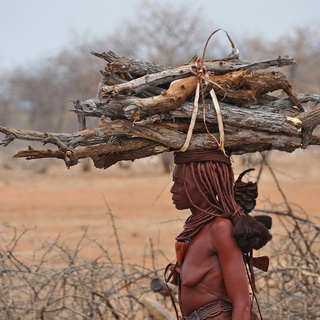 Omangete - Himba woman